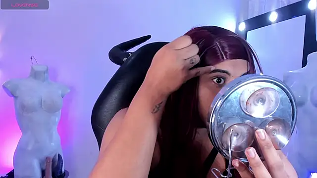 Emili Roux online show from March 2026 10:18:01 AM