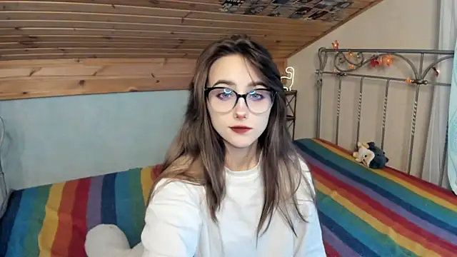 Snapshot of SilverDream chatting on December 2024 12:13:01 PM SilverDream online show from December 2024 12:13:01 PM