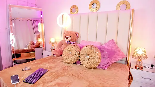 evangelin ts online show from September 2025 01:44:02 PM