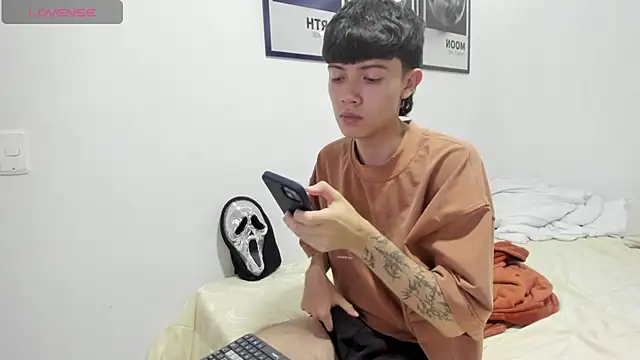 Snapshot of todoterrenoxx chatting on December 2025 09:35:01 PM todoterrenoxx online show from December 2025 09:35:01 PM