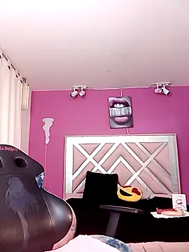 Snapshot of Naiara_Sex_ chatting on December 2024 01:49:02 PM Naiara Sex online show from December 2024 01:49:02 PM