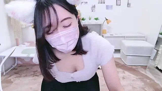 Yurie  online show from February 2025 11:13:02 AM