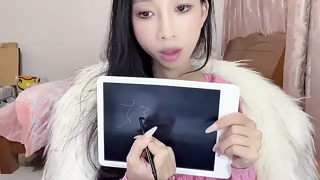 Lili-2 online show from February 2025 04:22:02 PM