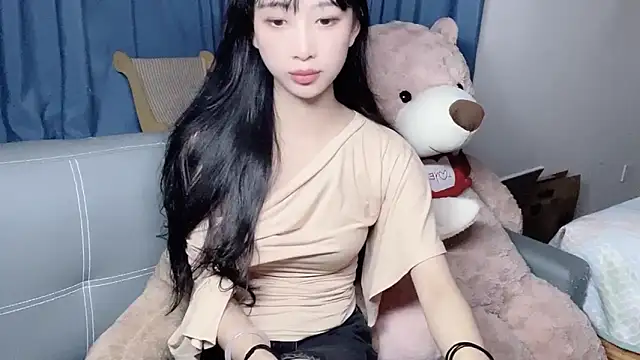 Lili-2 online show from October 2025 12:28:02 PM