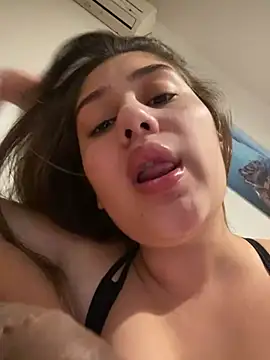 Snapshot of Jaffer_Viviana chatting on December 2024 09:23:02 PM Jaffer Viviana online show from December 2024 09:23:02 PM