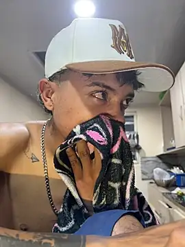 Edward Milleer online show from December 2024 06:09:01 AM