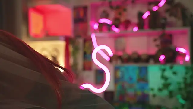 Snapshot of Charmings_054 chatting on February 2025 05:06:01 PM Charmings 054 online show from February 2025 05:06:01 PM