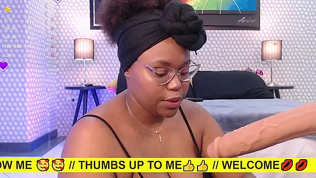 Snapshot of Makena_gh chatting on January 2025 03:13:01 AM Makena gh online show from January 2025 03:13:01 AM