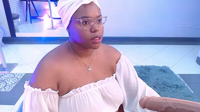 Snapshot of Makena_gh chatting on January 2025 03:48:01 AM Makena gh online show from January 2025 03:48:01 AM