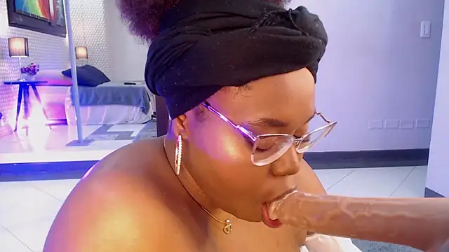 Snapshot of Makena_gh chatting on January 2025 08:11:02 AM Makena gh online show from January 2025 08:11:02 AM