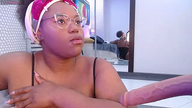 Snapshot of Makena_gh chatting on February 2025 03:59:02 AM Makena gh online show from February 2025 03:59:02 AM