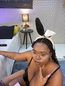 Snapshot of Makena_gh chatting on March 2025 04:32:01 AM Makena gh online show from March 2025 04:32:01 AM