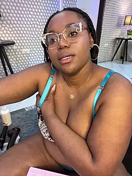 Snapshot of Makena_gh chatting on March 2025 07:20:02 AM Makena gh online show from March 2025 07:20:02 AM