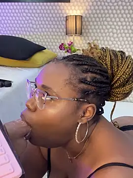 Snapshot of Makena_gh chatting on March 2025 07:31:02 AM Makena gh online show from March 2025 07:31:02 AM