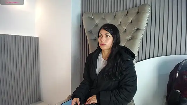 Snapshot of Melodi_Roux chatting on May 2026 11:37:01 AM Melodi Roux online show from May 2026 11:37:01 AM