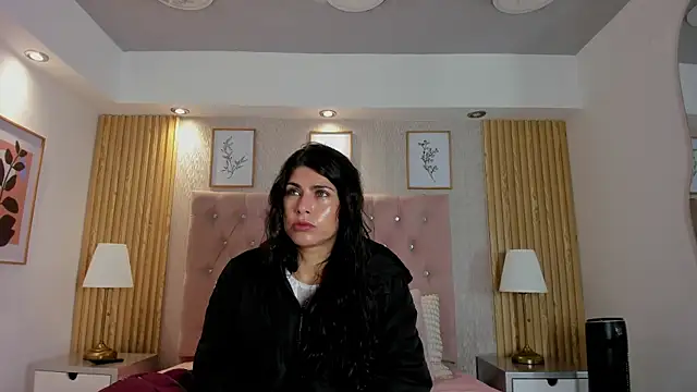Snapshot of Melodi_Roux chatting on June 2026 12:03:02 PM Melodi Roux online show from June 2026 12:03:02 PM