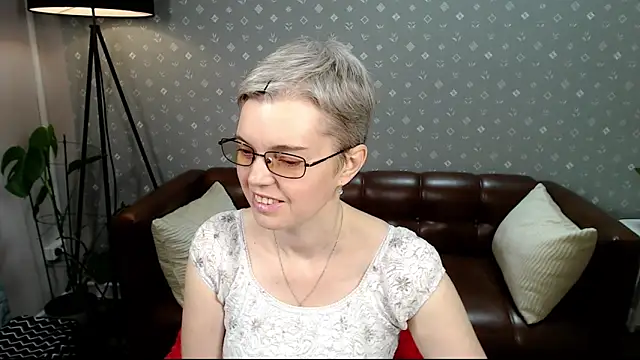 Cutie Erikaa1 online show from September 2025 02:24:01 AM