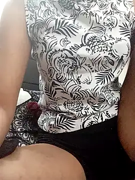 Snapshot of Gazal-8788 chatting on December 2024 06:38:01 PM Gazal-8788 online show from December 2024 06:38:01 PM