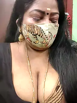 Snapshot of maniisha chatting on January 2025 11:15:02 AM maniisha online show from January 2025 11:15:02 AM