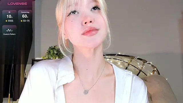 Snapshot of milli_sun_ chatting on March 2025 05:03:02 AM milli sun online show from March 2025 05:03:02 AM