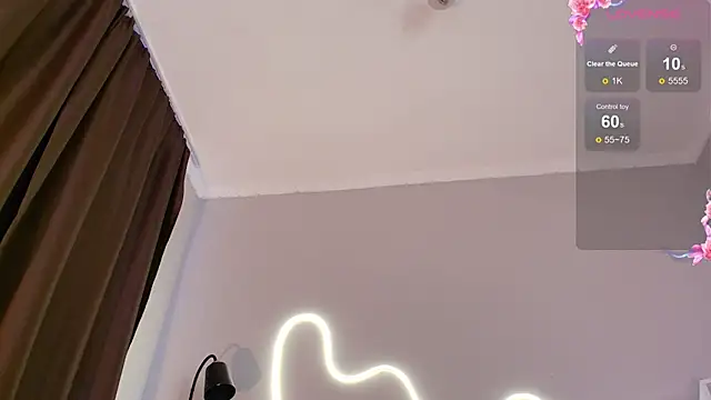 Snapshot of milli_sun_ chatting on September 2025 05:07:02 AM milli sun online show from September 2025 05:07:02 AM