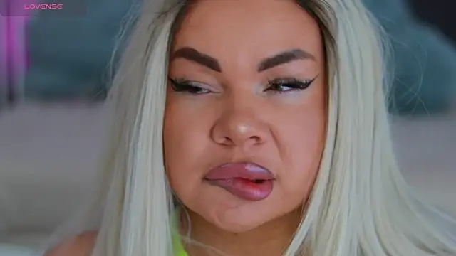 MissLilaa online show from January 2025 09:37:02 AM