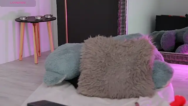 MissLilaa online show from February 2025 12:17:01 PM