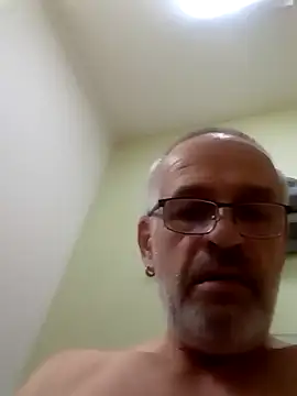 geilerschwanz64 online show from December 2024 01:38:02 AM