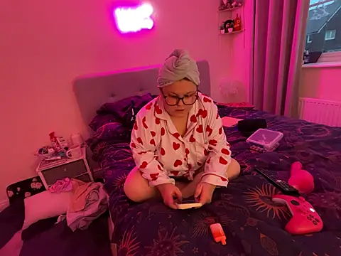 Tallulah-mae-xoxox online show from January 2025 04:30:02 PM