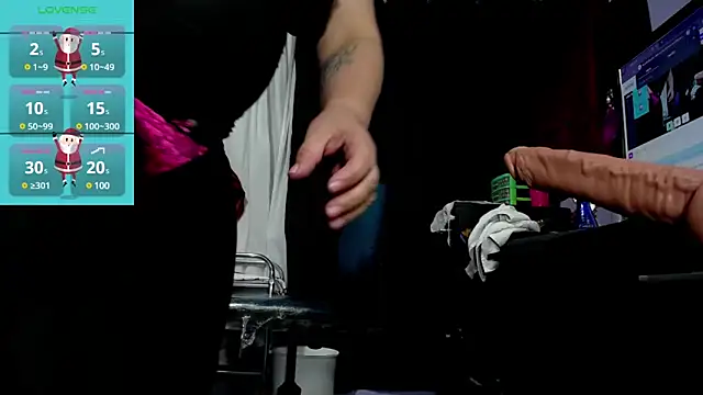 Snapshot of bigassruby45 chatting on December 2024 12:02:02 AM bigassruby45 online show from December 2024 12:02:02 AM