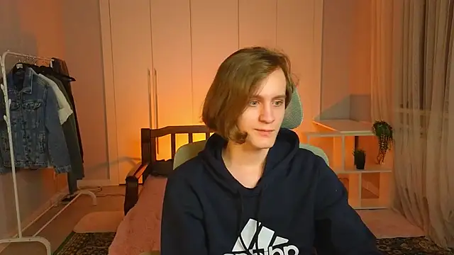 Snapshot of nikompell chatting on March 2025 08:45:02 PM nikompell online show from March 2025 08:45:02 PM