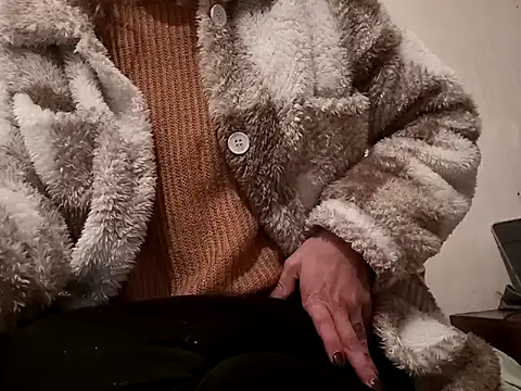 Snapshot of filipasantosx chatting on February 2025 08:11:02 PM filipasantosx online show from February 2025 08:11:02 PM