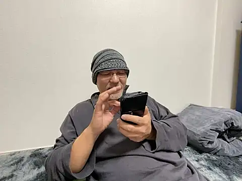 Grandpa29hijii online show from March 2025 01:06:02 PM