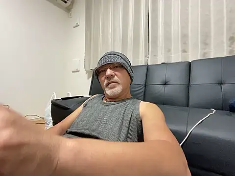 Grandpa29hijii online show from October 2025 01:33:02 PM