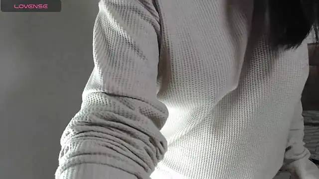 aleejhandraa online show from November 2025 01:00:02 AM