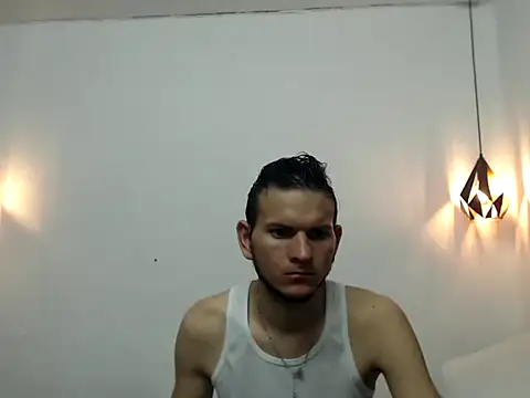 Latin Boy24 online show from September 2025 05:26:03 PM