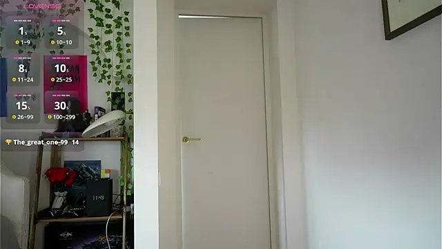Snapshot of EvaLung777 chatting on June 2026 08:50:01 AM EvaLung777 online show from June 2026 08:50:01 AM