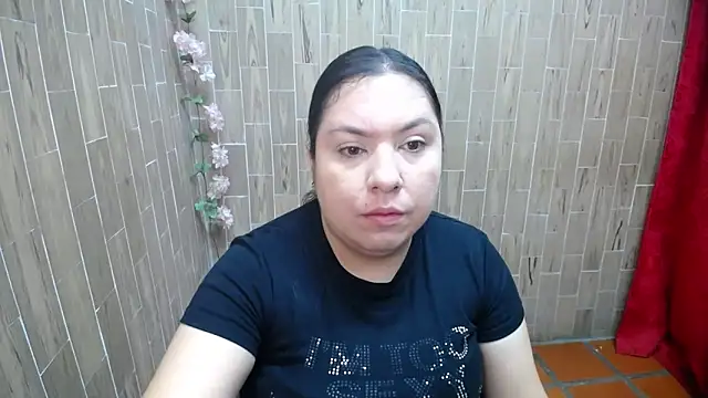 solyeria online show from April 2026 09:40:01 AM