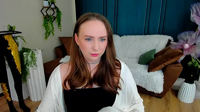 Snapshot of TrueReincarnation chatting on June 2026 07:24:02 AM TrueReincarnation online show from June 2026 07:24:02 AM