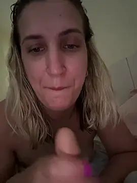 Snapshot of Bia_sexynovaes chatting on January 2025 06:19:01 PM Bia sexynovaes online show from January 2025 06:19:01 PM