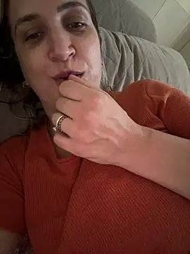 Snapshot of Bia_sexynovaes chatting on February 2025 04:19:02 PM Bia sexynovaes online show from February 2025 04:19:02 PM