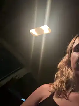 Snapshot of Bia_sexynovaes chatting on March 2025 12:15:01 AM Bia sexynovaes online show from March 2025 12:15:01 AM