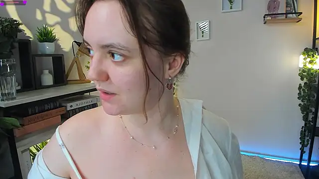 Lella Ryann  online show from May 2026 10:50:01 PM