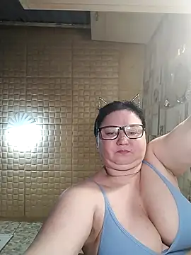 Holly-69 online show from May 2026 06:13:01 PM