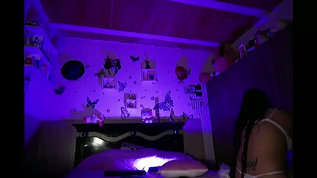 missycanoo online show from December 2024 04:12:02 AM