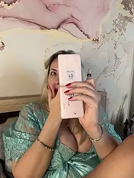 LanaShockk online show from April 2026 02:39:01 PM