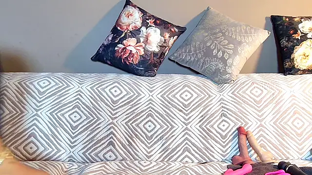 Snapshot of snowpanter chatting on September 2025 07:52:02 AM snowpanter online show from September 2025 07:52:02 AM