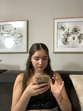 imlindapink online show from January 2025 06:41:02 PM