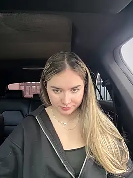 imlindapink online show from September 2025 04:50:01 PM