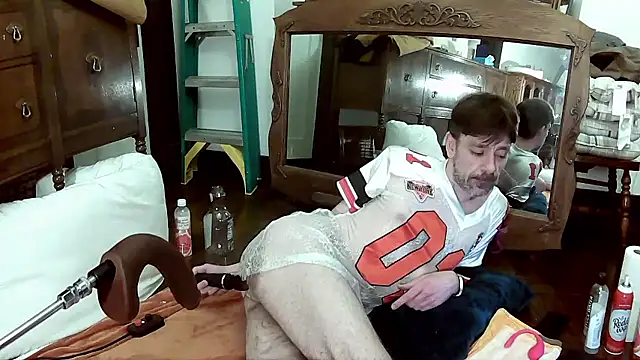 Snapshot of MaxJr8008 chatting on January 2026 10:31:01 AM MaxJr8008 online show from January 2026 10:31:01 AM